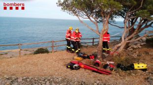 Rescaten una escaladora que havia quedat esgotada pujant un penya-segat a Cala Montgó