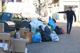 Intensifiquen les converses per posar fi a la vaga d'escombraries de Figueres