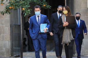 Aragonés i Budó anunciaran aquest vespre les noves restriccions per l'augment de casos de covid-19