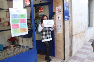 La il·lusió de repartir mig milió d'euros portant només un mes a l'administració de loteria d'Anglès