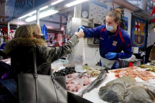 La covid no abarateix el preu del quilo de gamba que arriba als 240 euros