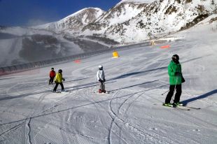 Els allotjaments del Pirineu de Girona tenen les reserves al 75% per al pont de la Constitució