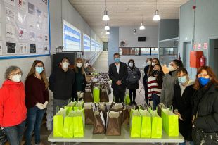 Banyoles reparteix 520 menús solidaris a les famílies vulnerables