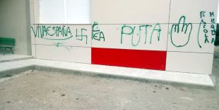 Vandalitzen l'escola Montserrat de Sarrià de Ter amb pintades enaltint el feixisme