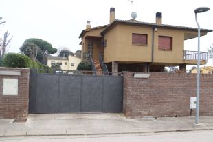 Detenen un segon implicat en l'assalt violent d'una casa a Vilobí d'Onyar de fa un mes 