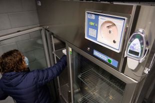El tancament de la frontera amb el Regne Unit marca el ritme de vacunacions contra la covid-19