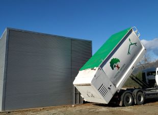 Instal·len una xarxa de calor subministrat per biomassa als equipaments esportius de Roses