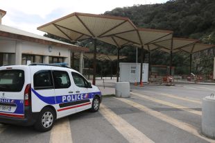 González Laya demana paciència als pobles de l'Alt Empordà amb les fronteres tancades