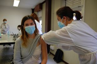 Salut preveu que un 50% de la població hagi rebut una dosi de la vacuna contra la covid abans de juny