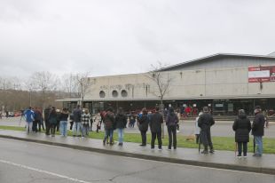 La participació a les 13h baixa i se situa a nivells de l'any 1992
