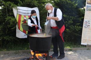 El ranxo de Vidreres s'adapta a la pandèmia amb la retransmissió en directe de la seva cocció