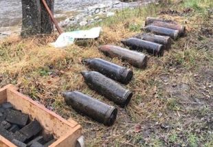 Retiren nou projectils de la Guerra Civil a la llera del riu Ter a Ripoll