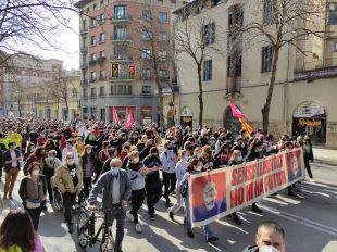 Mig miler de persones clamen a Girona per la llibertat d'expressió, el futur dels joves i l'autodeterminació