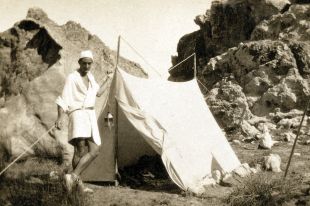 El Museu del Joguet recorre 'Els vint primers anys de Salvador Dalí' a través d'imatges 