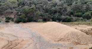 Costes enllesteix els treballs de restauració ambiental de cala Pola de Tossa de Mar