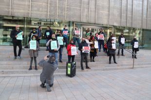 Sindicats protesten a Girona per demanar ràtios més baixes a Educació