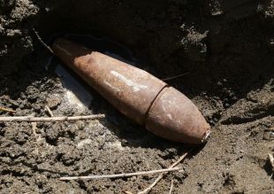 Detonen una bomba de morter de la Guerra Civil a la llera del riu Freser a Campdevànol 