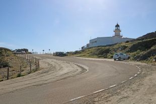 Prohibiran arribar en cotxe al far de Cap de Creus durant la temporada alta
