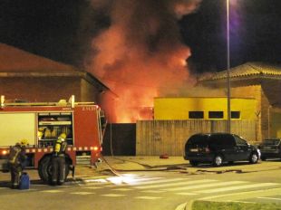 Un incendi crema les instal·lacions del Servei Municipal d'Ocupació al barri de Sant Narcís de Girona