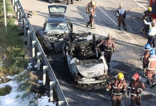 Quatre morts en un xoc frontal entre dos cotxes a la C-31 a Vilamalla