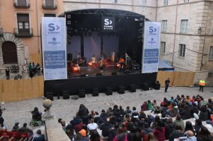 Oques Grasses clou un festival Strenes marcat pel confinament i la meteorologia