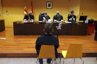 Absolen l'acusat de fer tocaments a una nena a la rectoria de la Bisbal durant el correfoc
