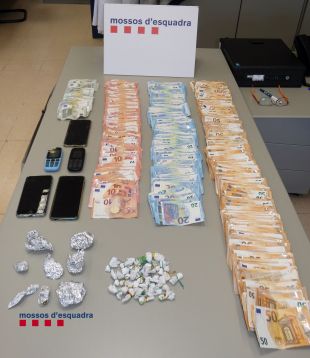 Una parella ingressa a presó per traficar amb drogues en un pis ocupat de Blanes