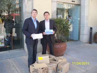 ERC de Lloret retorna més de 350 llibres sobre urbanisme editats per l'Ajuntament 