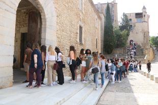 Estudiants protesten a la UdG en contra del requisit de la tercera llengua per obtenir el títol