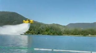 Els hidroavions dels Bombers fan pràctiques a l'Estany de Banyoles, el pantà de Susqueda i la badia de Roses