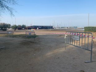 Tallen l'accés al port esportiu de Roses després de locatlizar una mina