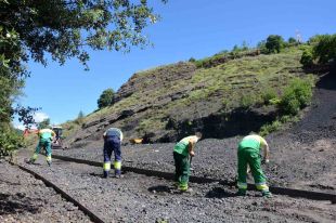 Olot comença la millora de les grederes del volcà Montsacopa