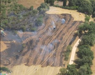 Un incendi de vegetació agrícola crema uns 2.000 metres quadrats de camp a Ventalló