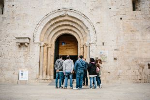 Girona programa una trentena de visites guiades gratuïtes aquest estiu