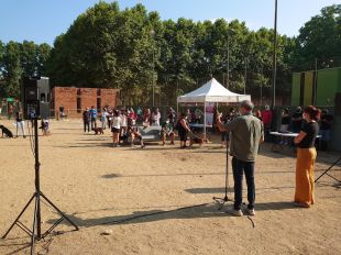 Girona inaugura una nova àrea d'esbarjo per a gossos al parc de la Devesa
