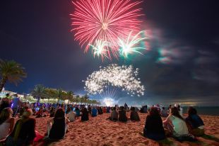 Roses suspèn el castell de focs de diumenge per evitar aglomeracions
