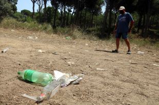 Un macrobotellot amb 500 persones acaba a pedrades contra els Mossos d'Esquadra