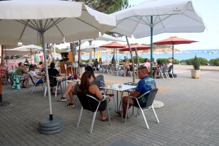 Queixes, mala imatge, sense clients,... les conseqüències del tall de llum a Sant Feliu de Guíxols