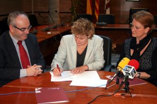 Roses signa un conveni per estudiar l’ús de teràpies alternatives en el tractament del càncer