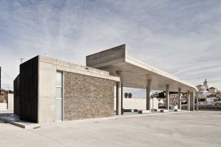 Cadaqués estrena la nova estació d'autobusos