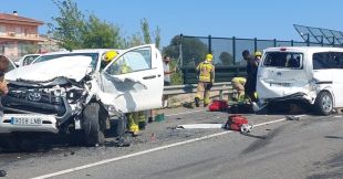 Tallada la C-63 a Riudarenes pel xoc entre un turisme, un camió i una furgoneta