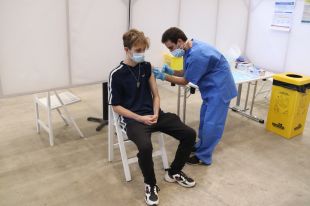 Salut fa una crida al 24% de gironins que no s'han vacunat per rebre la primera dosi