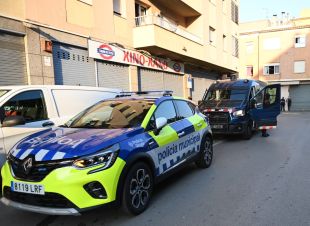 Dues detingudes per vendre droga en un pis ocupat al barri de Sant Narcís de Girona