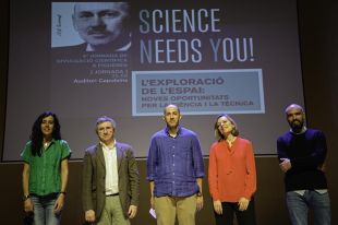 Un centenar de persones assisteixen a les conferències del Science Needs You! de Figueres
