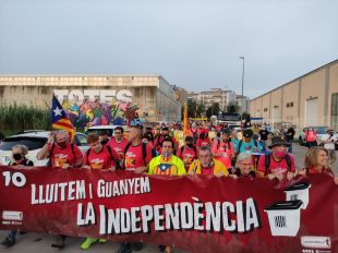 Més de 3.000 persones reclamen implantar el ''mandat de l'1-O'' en la marxa del nord