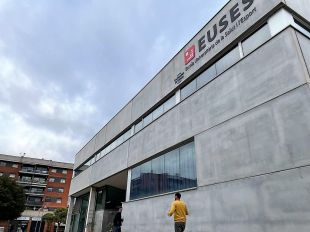 Salt adjudica els primers pisos a universitaris del Parc Municipal d'Habitatge