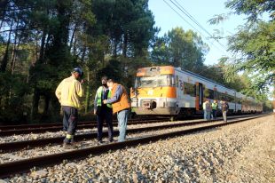 Adif restableix la circulació per les dues vies entre Maçanet i Caldes