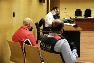 El parricida de Sils hauria planejat el crim per ocultar que estava buidant els comptes de la mare