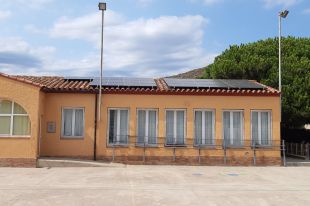 Les plaques solars a l'escola de Pau estalviaran 1.341 euros a l'any en electricitat