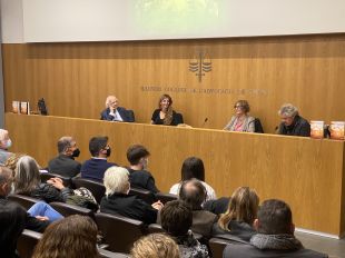 L'advocada i escriptora, Cristina Simon, presenta la seva segona novel·la